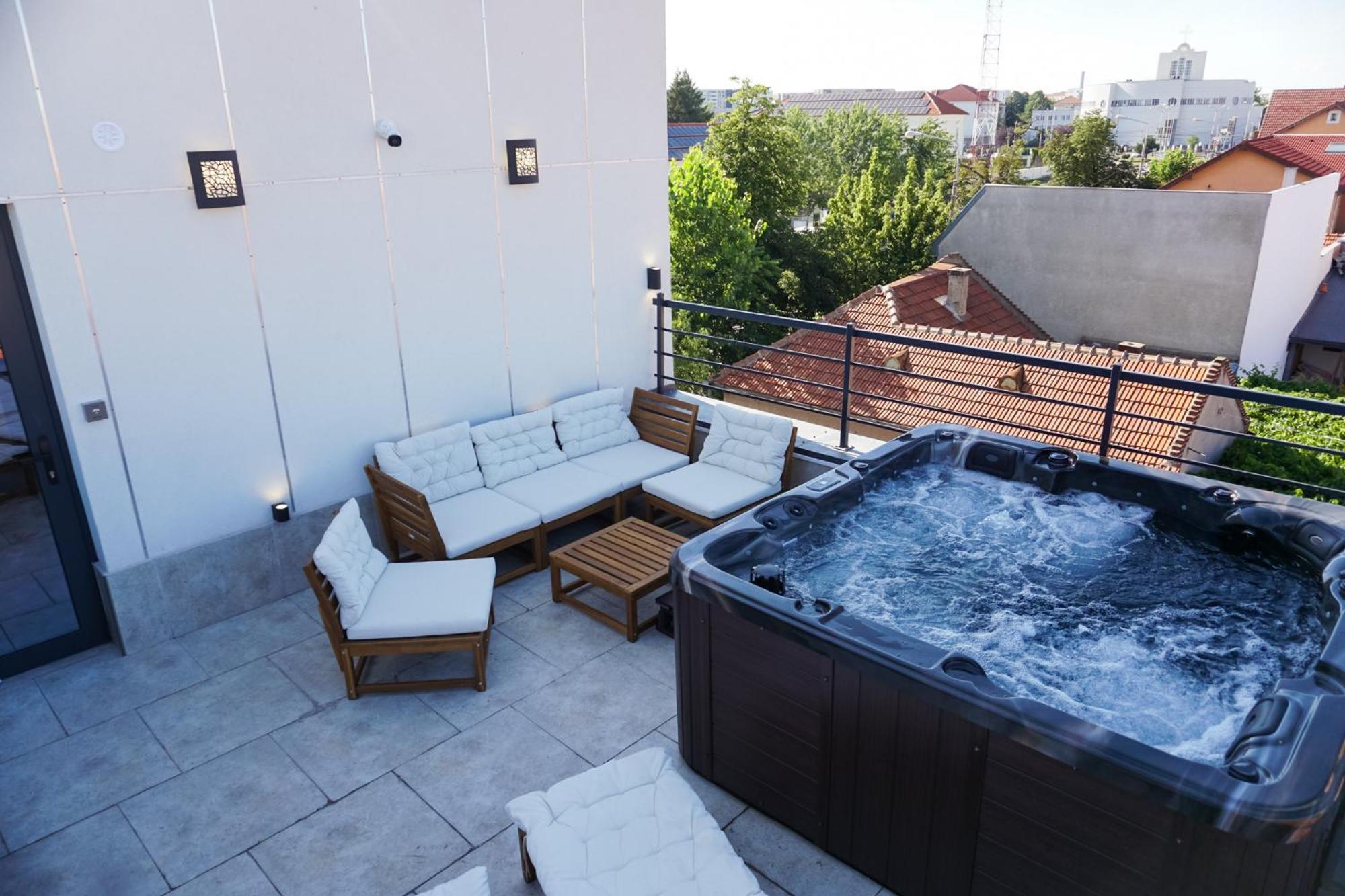 Hotel Fantazia Oradea Eksteriør billede